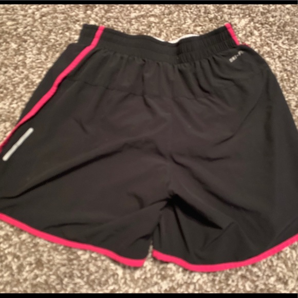 Nike Running Shorts - Picture 2 of 3